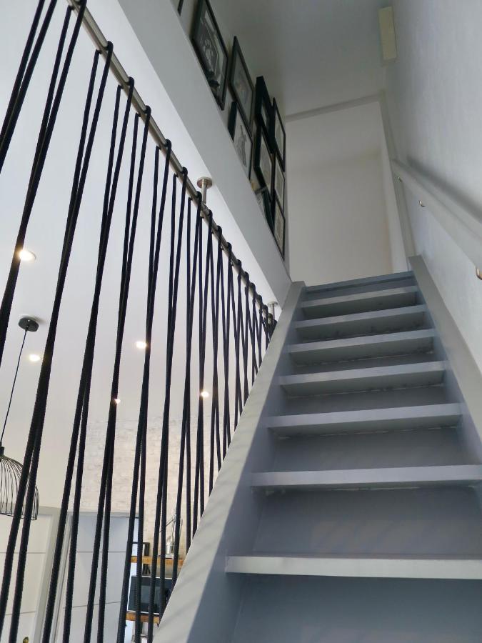 Duplex Contemporain Terrasse Exterieure Parking Apartman Leves Kültér fotó