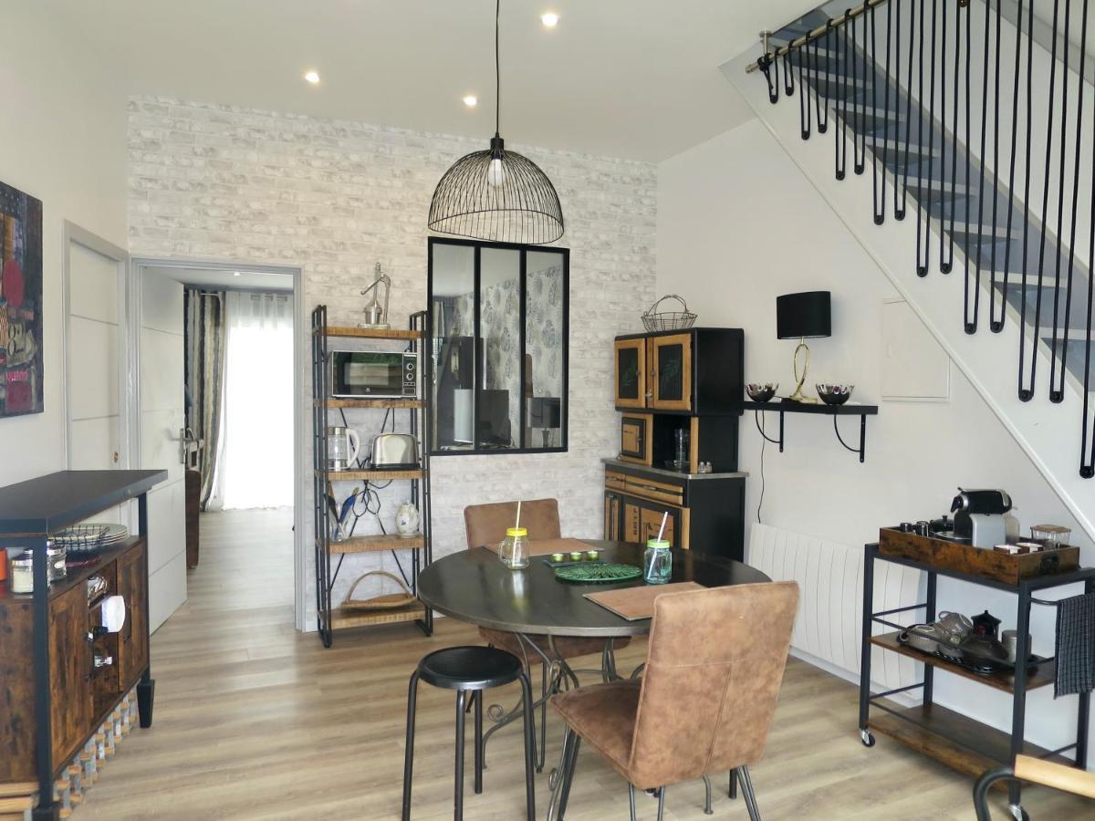 Duplex Contemporain Terrasse Exterieure Parking Apartman Leves Kültér fotó
