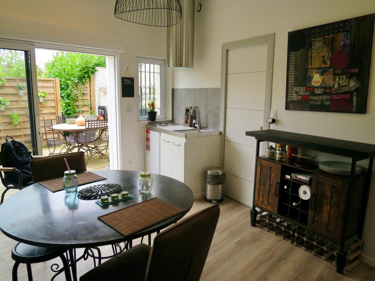 Duplex Contemporain Terrasse Exterieure Parking Apartman Leves Kültér fotó