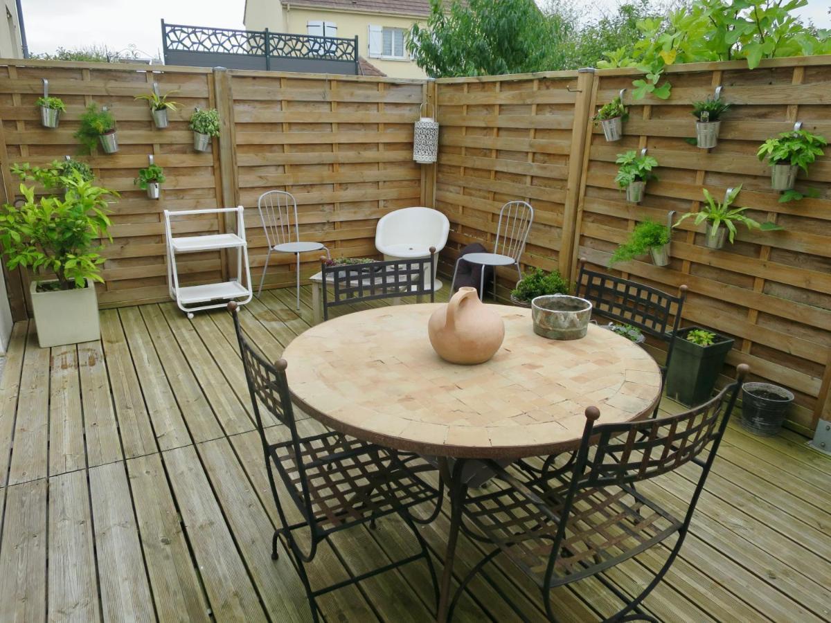 Duplex Contemporain Terrasse Exterieure Parking Apartman Leves Kültér fotó