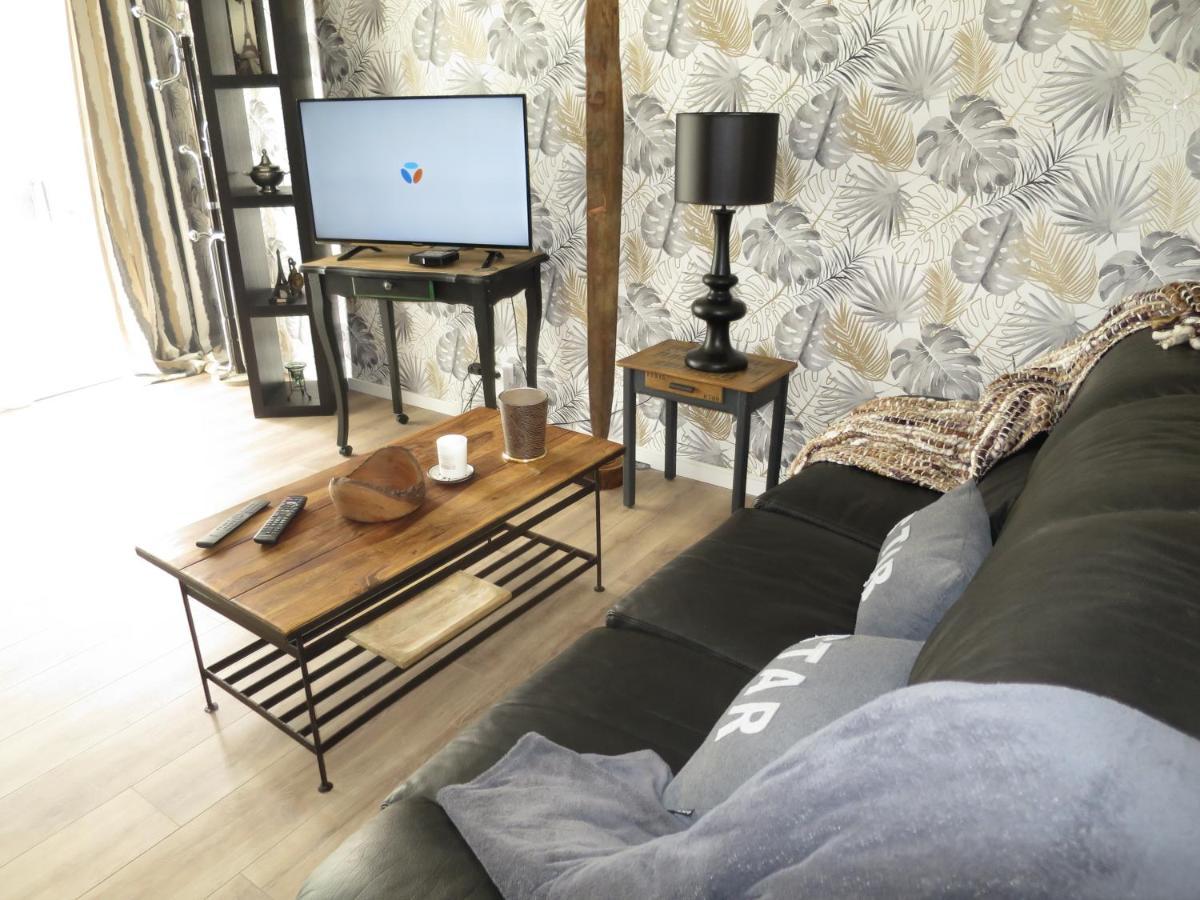 Duplex Contemporain Terrasse Exterieure Parking Apartman Leves Kültér fotó
